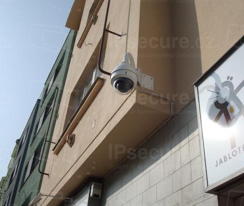 Instalace IP kamery SONY SNC-ER580/OUTDOOR na roh domu