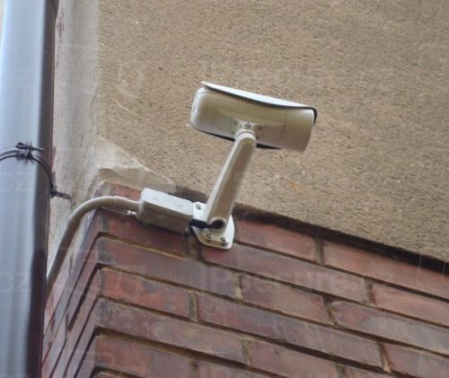 Instalace IP kamery VIVOTEK IP8335H na bytový dům